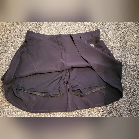 NWT- Women's Skort - Eddie Bauer, Black, Size 12 - Picture 2 of 7